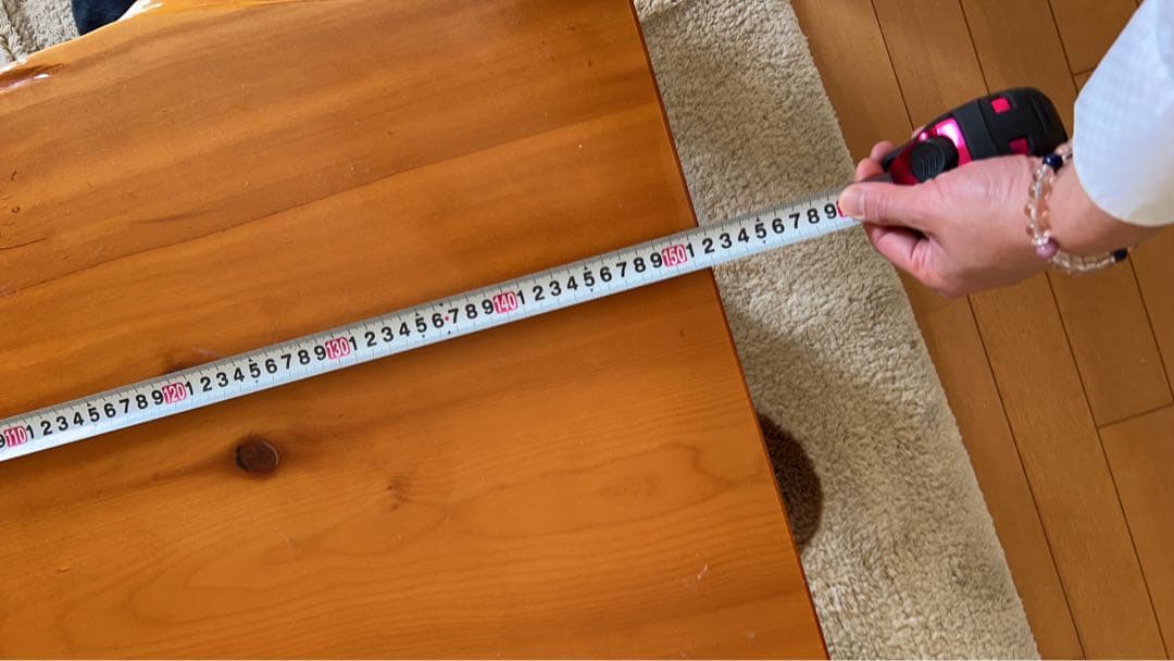 イチョウの一本木のテーブル