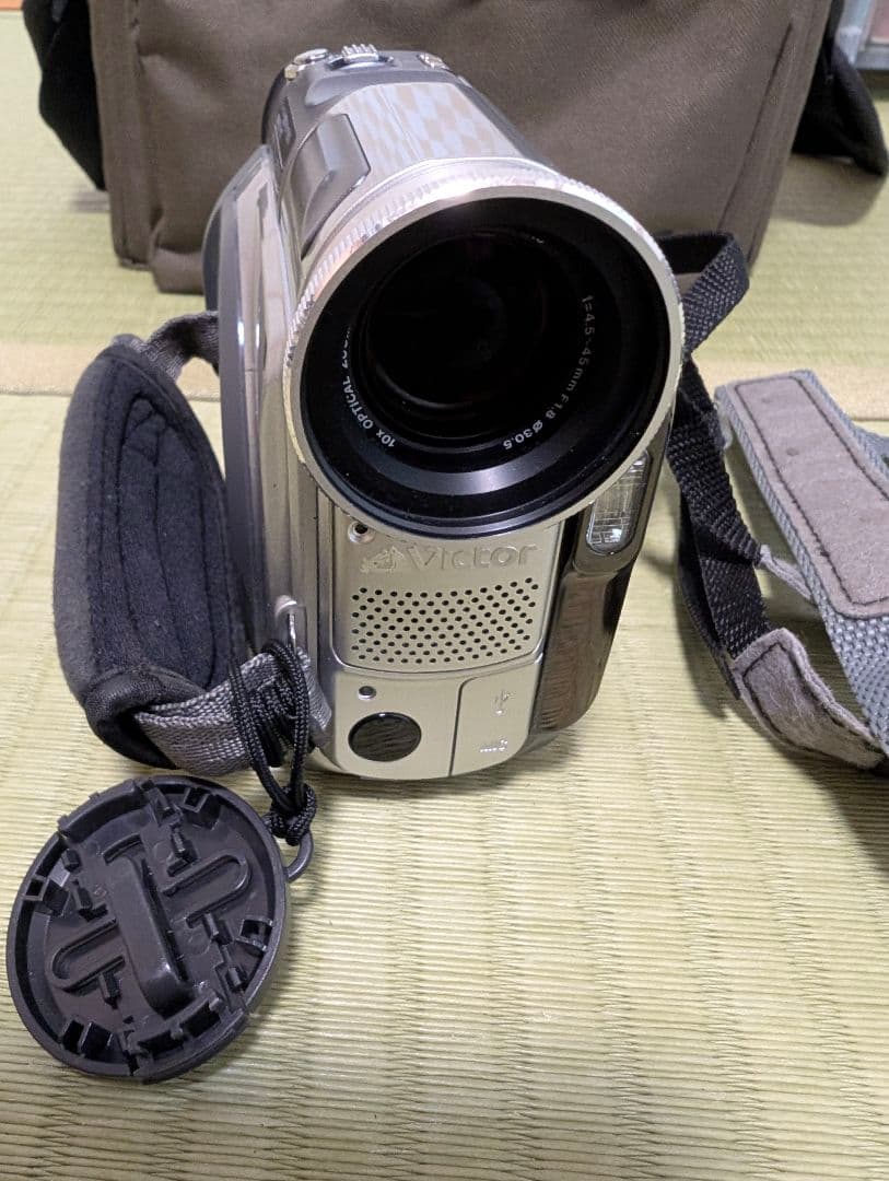美品ビクター GR-DZ7 デジタルビデオカメラ ミニDV