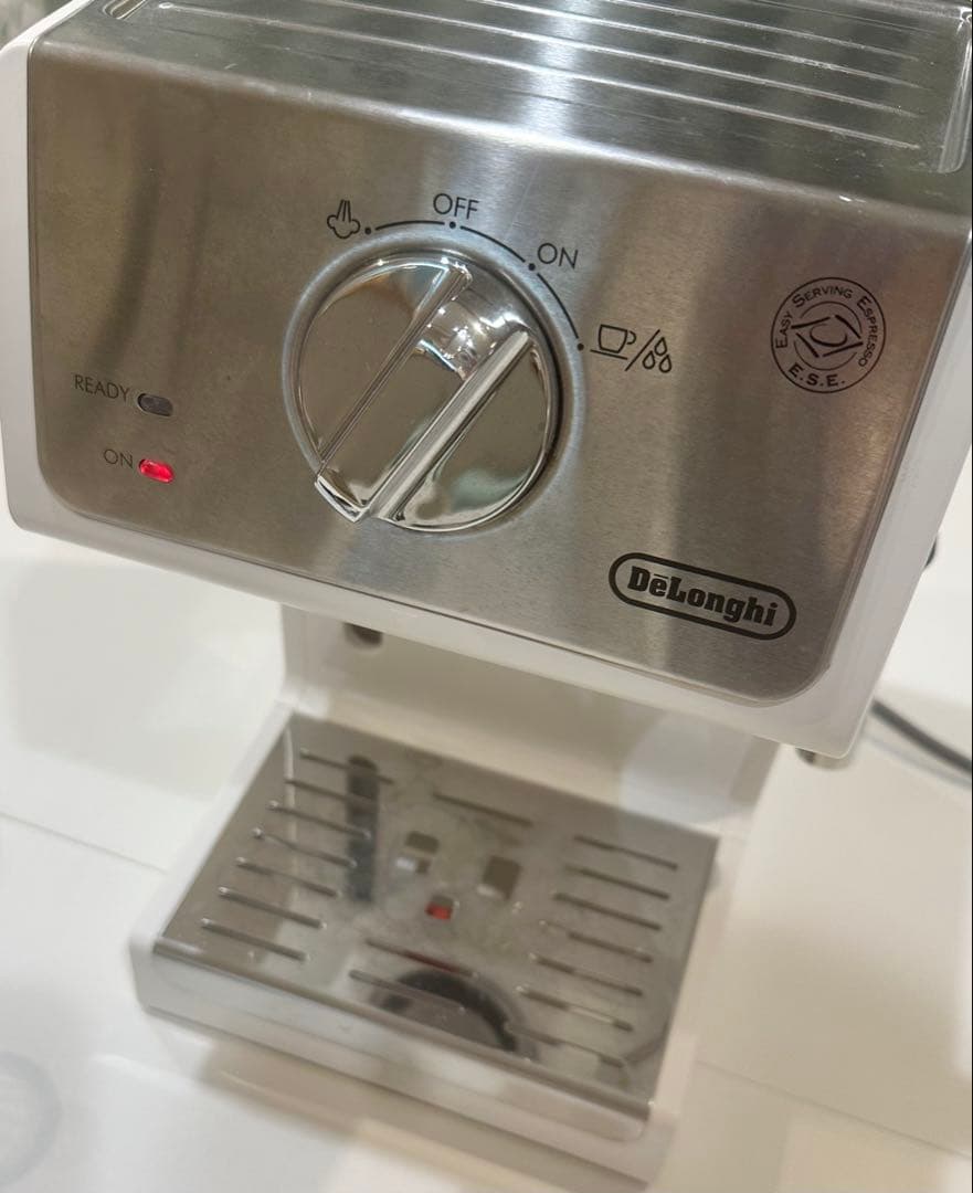 デロンギ エスプレッソマシン ECP3220J