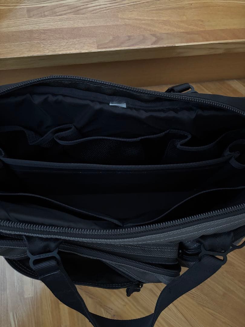 ブリーフィング A4 LINER 2WAY スティール