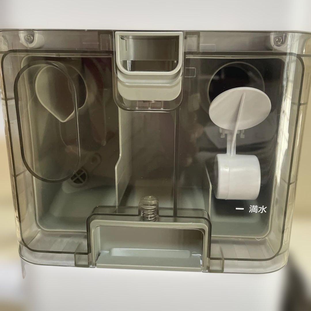 カーペットクリーナー