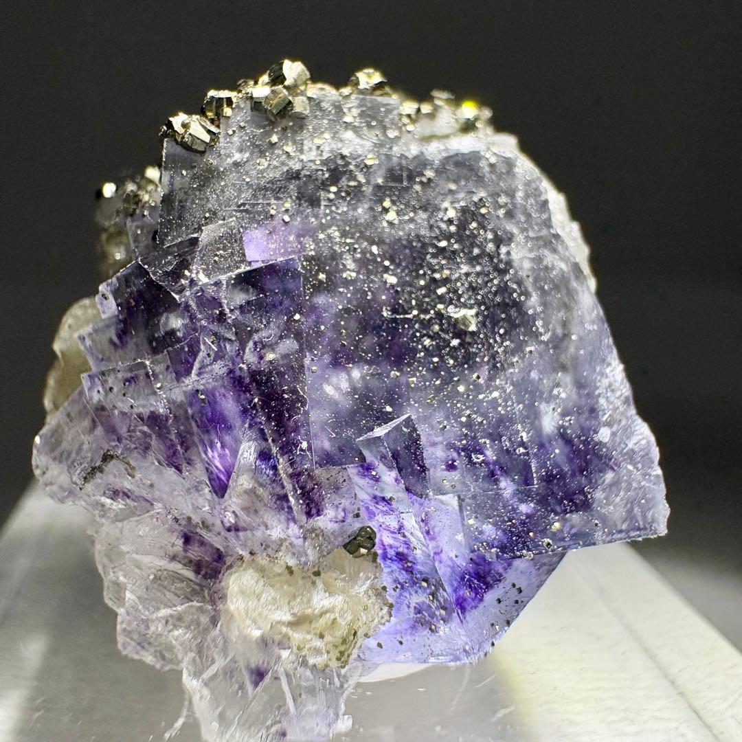 476 中国　ヤオガンシャン産　フローライト&パイライト