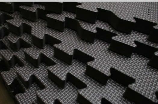 【未使用 】高品質！厚さ2cm！ジョイントマット大判　床暖房対応　16枚3畳