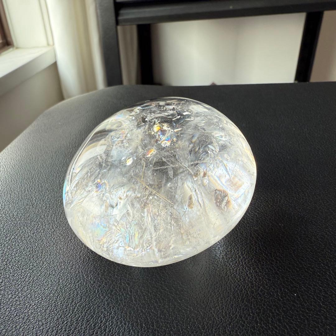 天然石虹あり　水晶の握り石　置物NO.020509