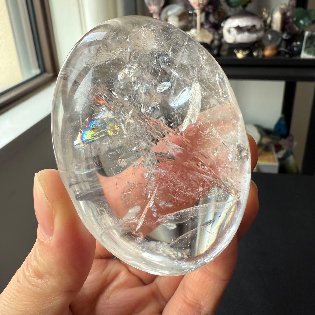 天然石虹あり　水晶の握り石　置物NO.020509