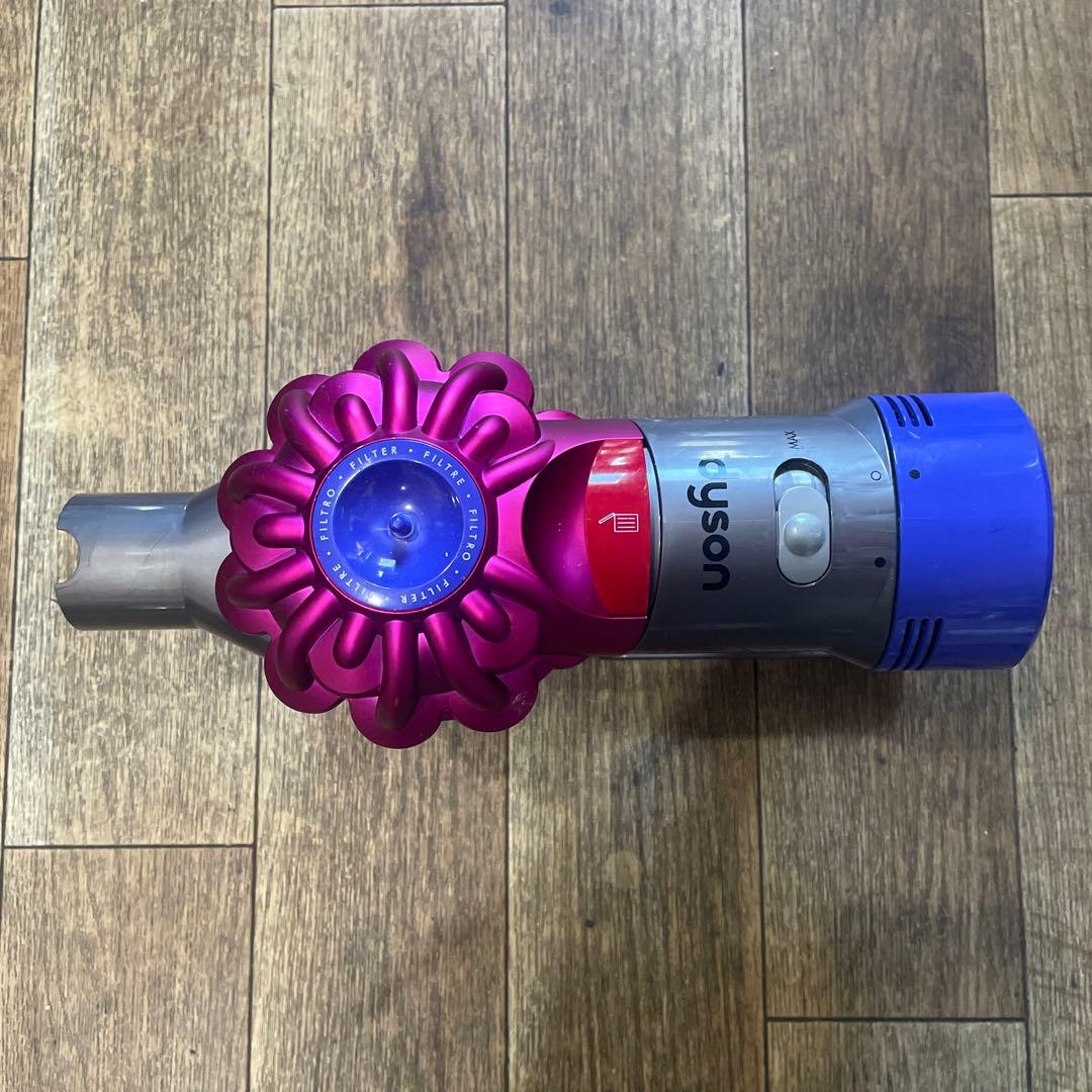 Dyson V8スティッククリーナー 本体とノズルパーツ各種