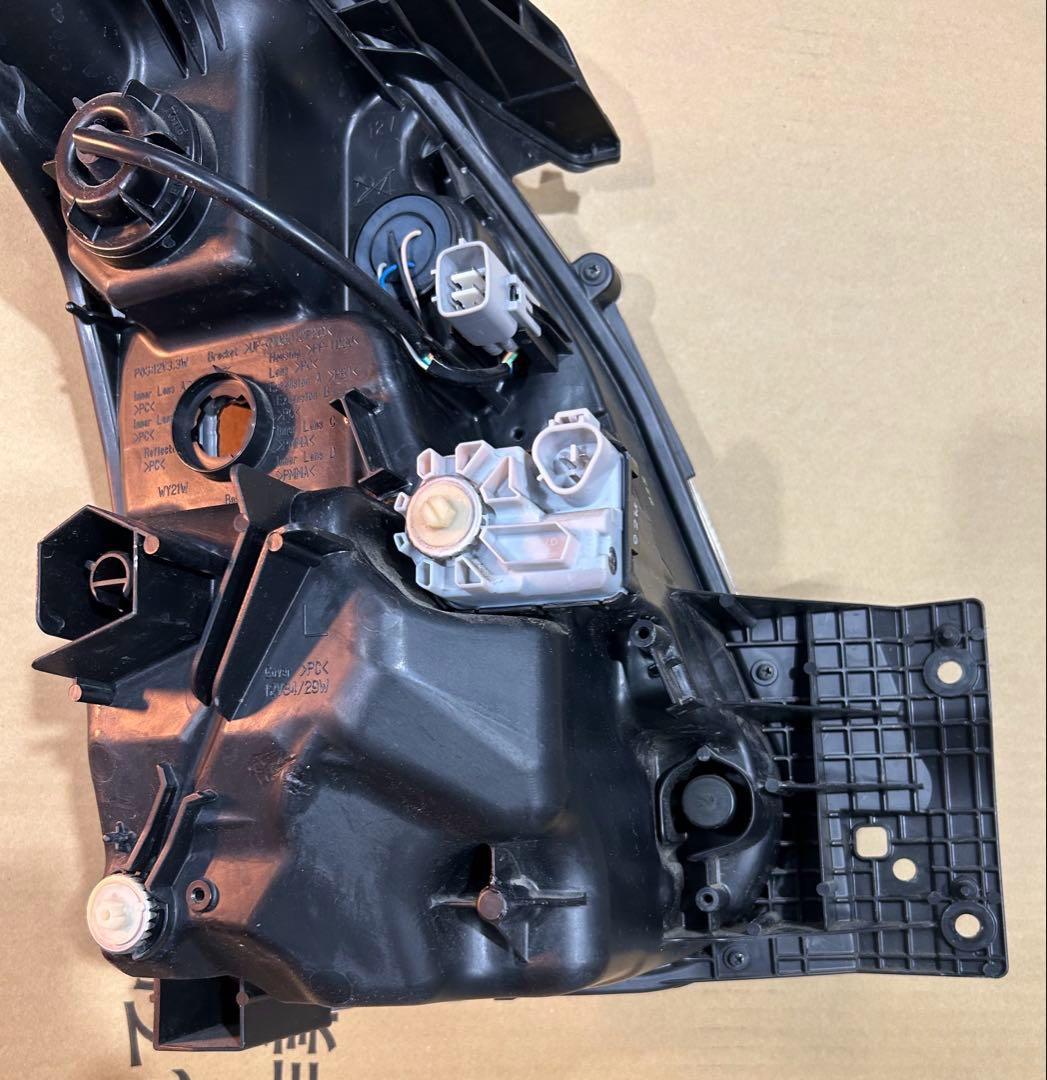 ワゴンR スティングレー　左ヘッドライト