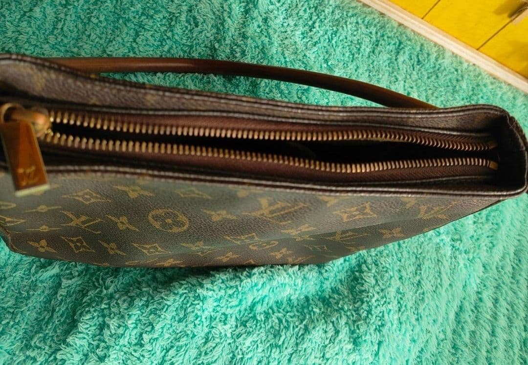 LOUIS VUITTON ルイ・ヴィトンM51146モノグラム ルーピングMM