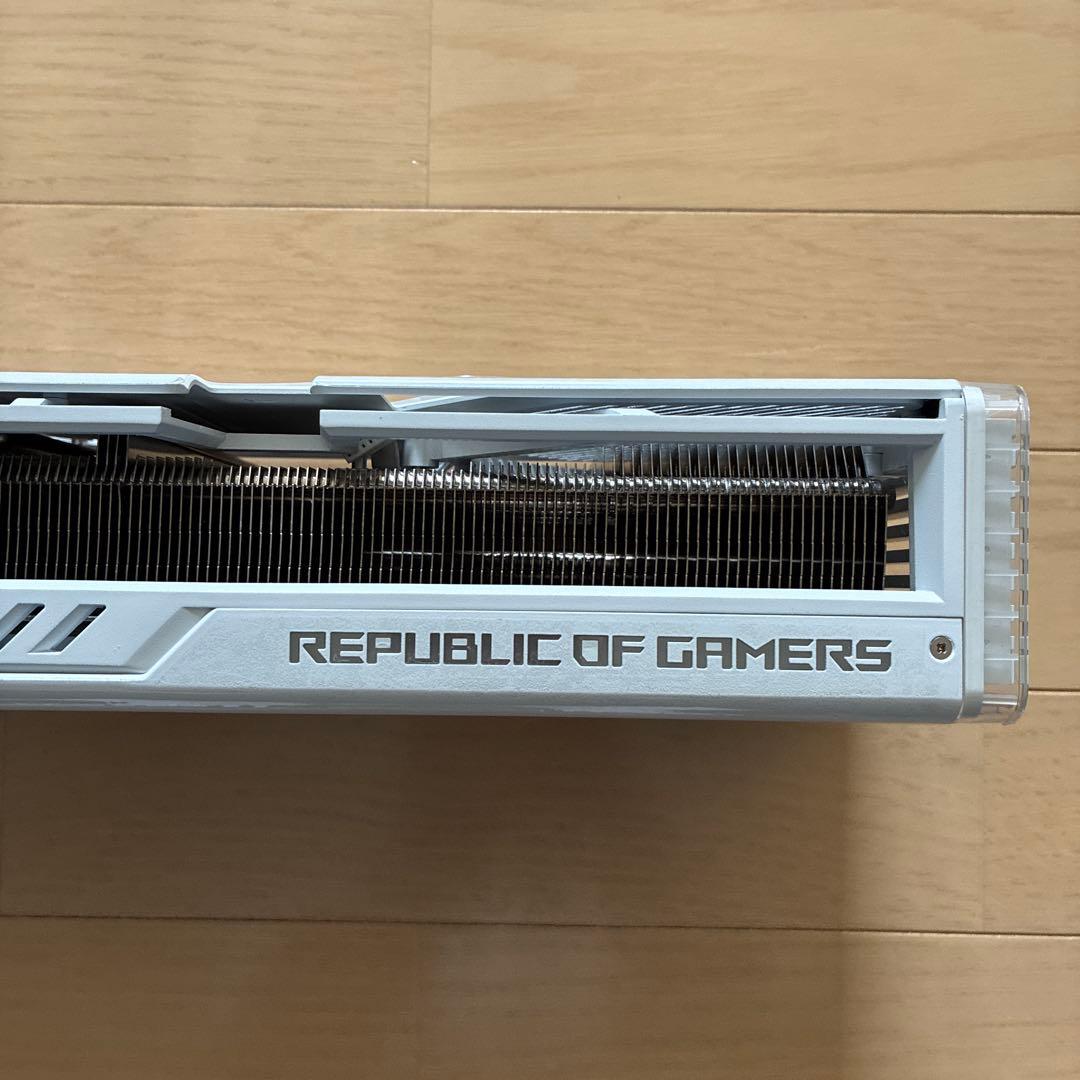 ASUS ROG RTX 4090 ヒートシンク　ファン　バックプレート　LED