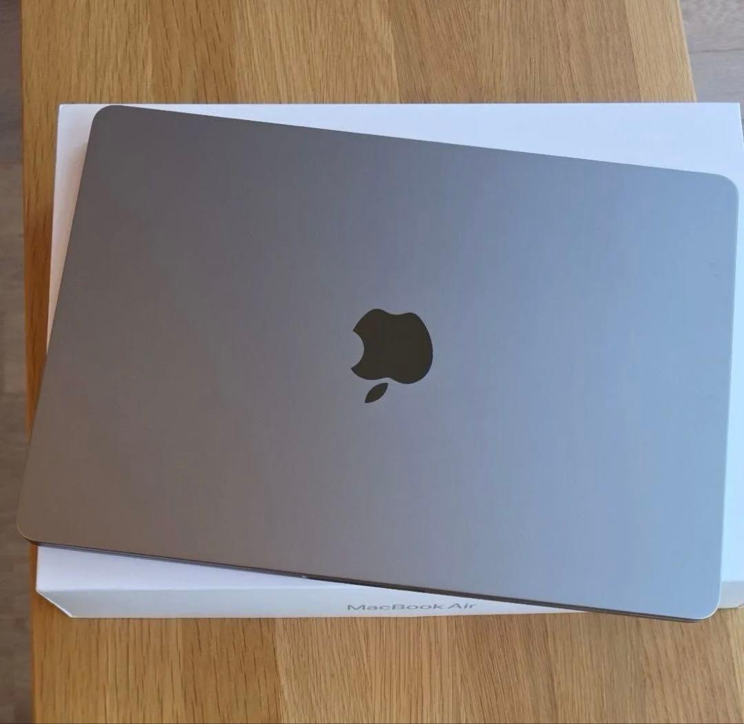 MacBook本体 macbook air m2 16bg 512gb