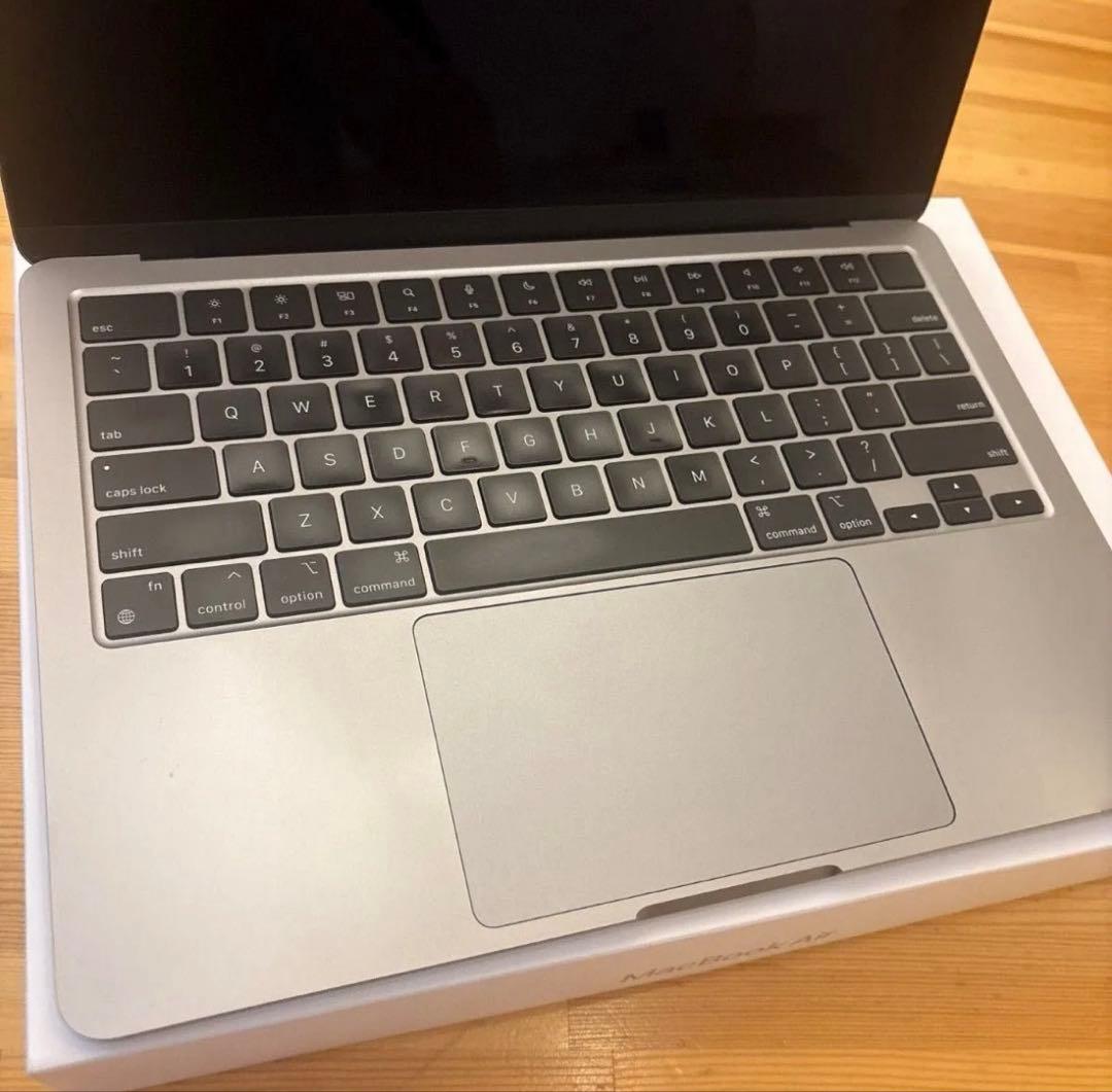 MacBook本体 macbook air m2 16bg 512gb