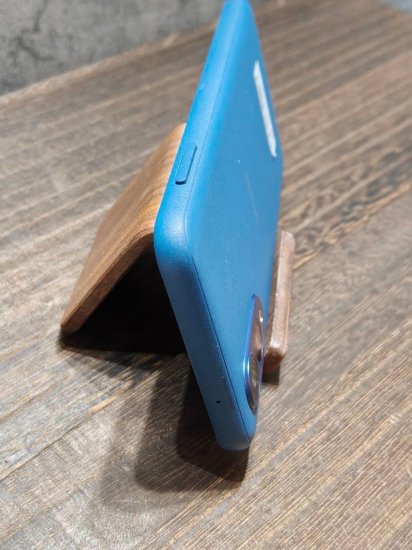 美品 arrows F-52E SIMフリー スマホ