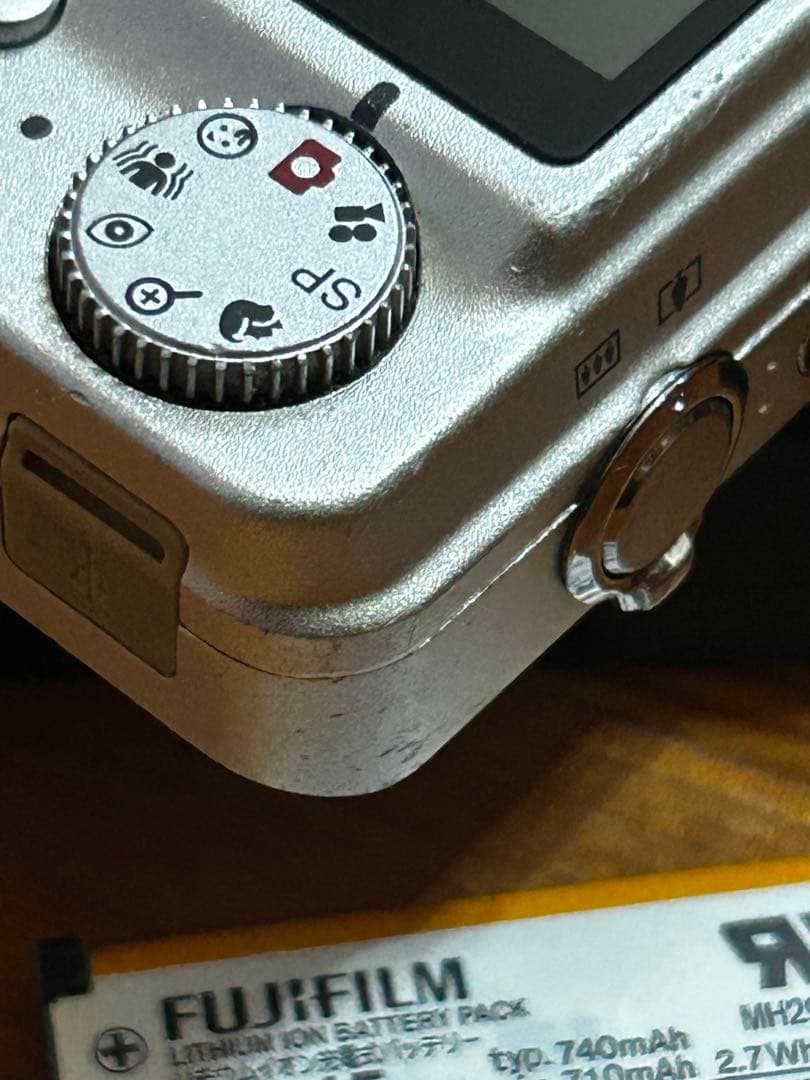 FUJIFILM フジフィルム FINEPIX J150W デジカメ