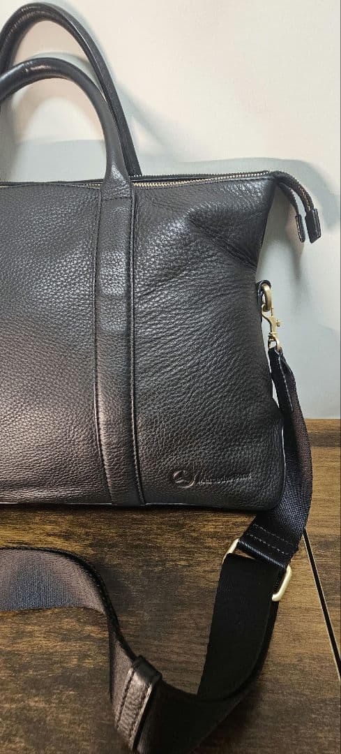 【ほぼ使用せず】 メルセデスベンツ × ブリー コラボ　ビジネスバッグ 本革 黒