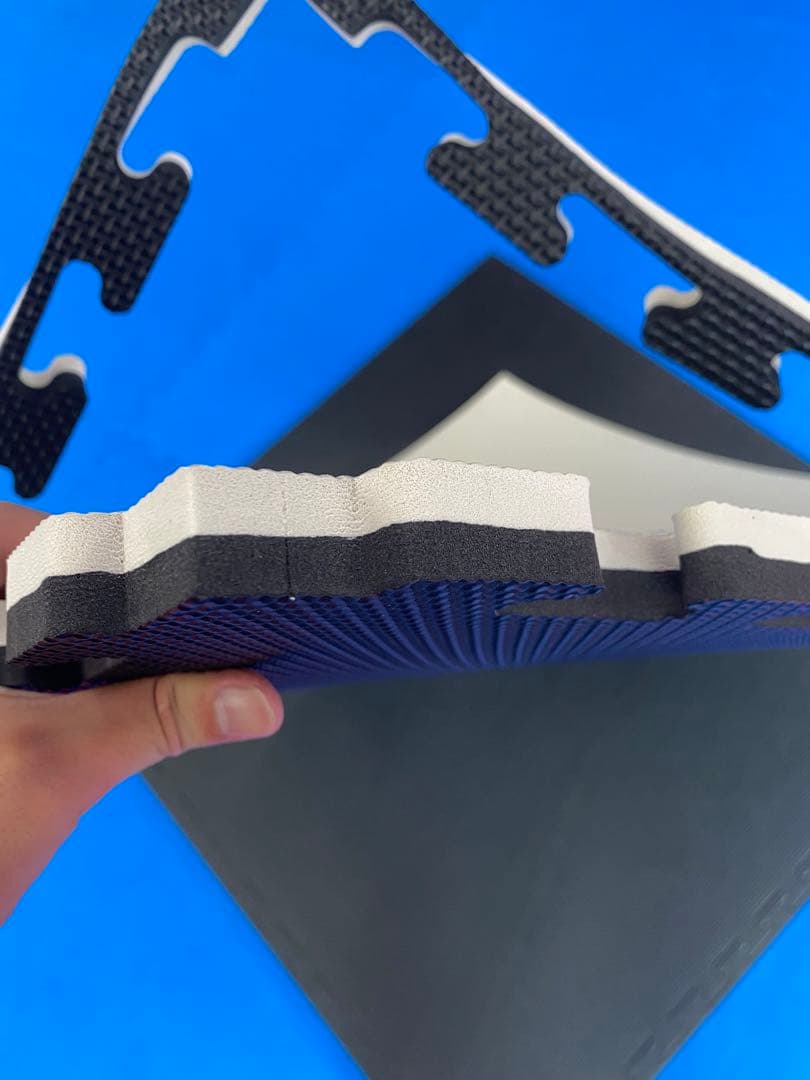 【格安】ジョイントマット　大判　白黒　10枚　空手　防音　トレーニング　衝撃吸収