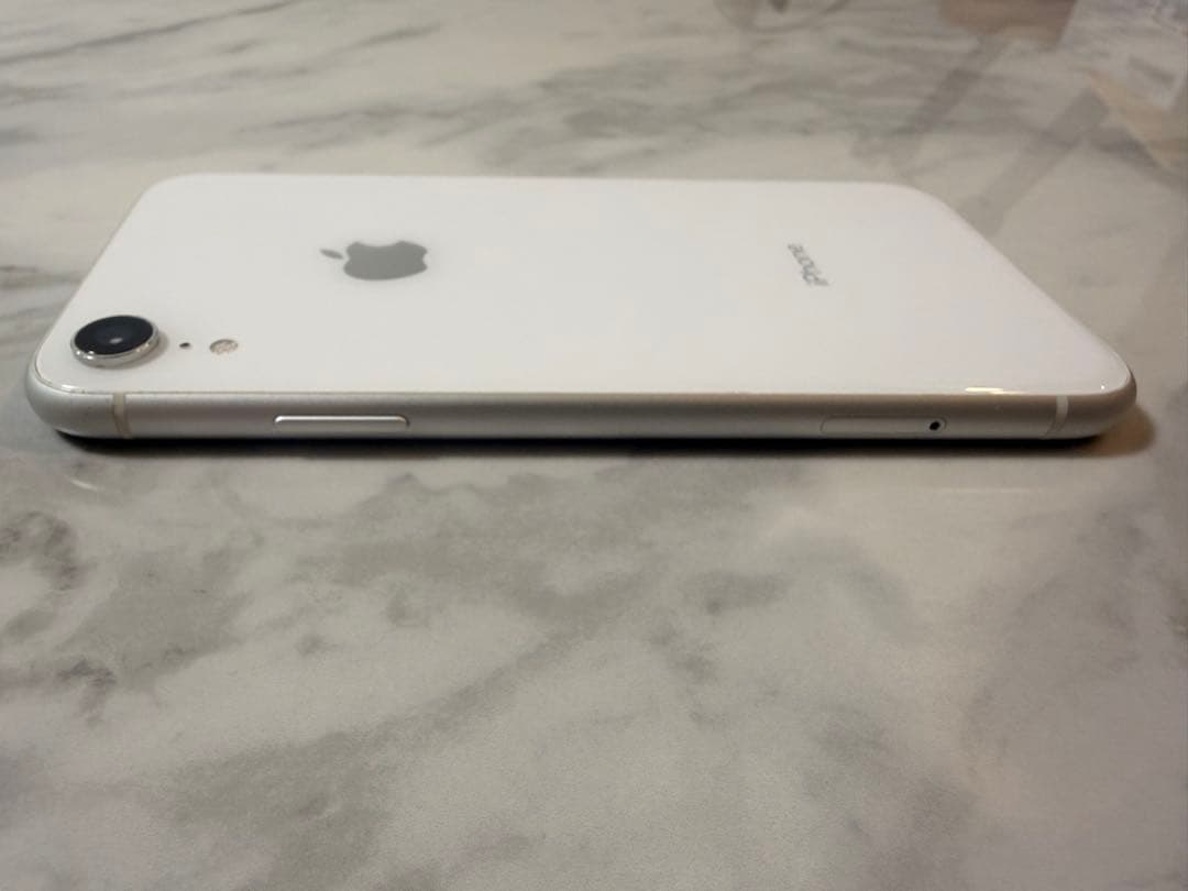 iPhone XR 128GB ホワイト SIMロックなし バッテリー86%