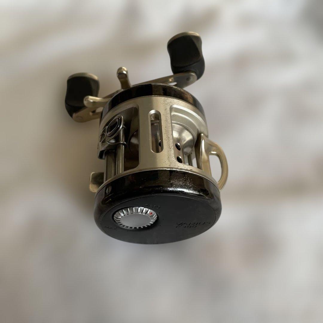 リール RYOBI VARIUS F300