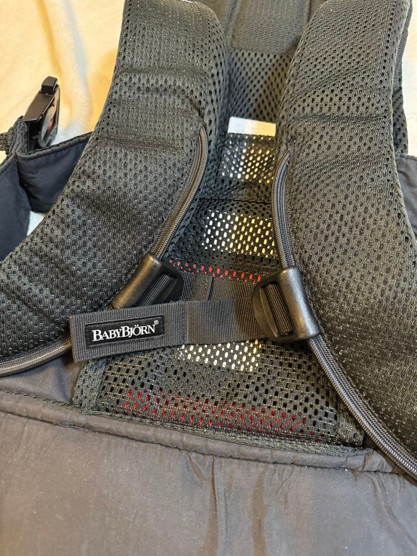 超美品✴︎BABYBJÖRN ベビージョルン 抱っこ紐 ワンカイエア　ブラック