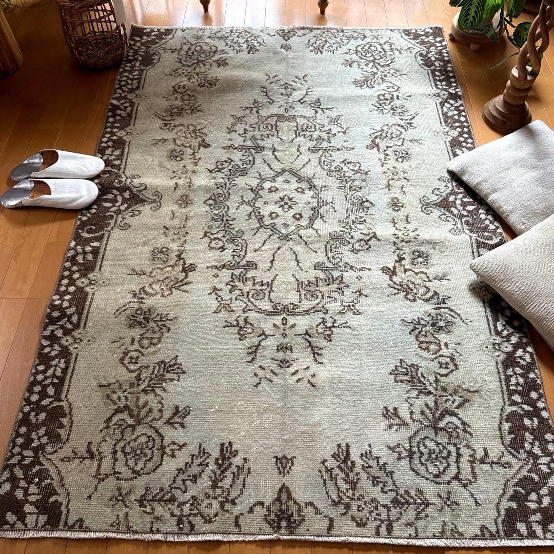 専用　113×169.5淡いグリーン　メダリオン　トルコヴィンテージラグ