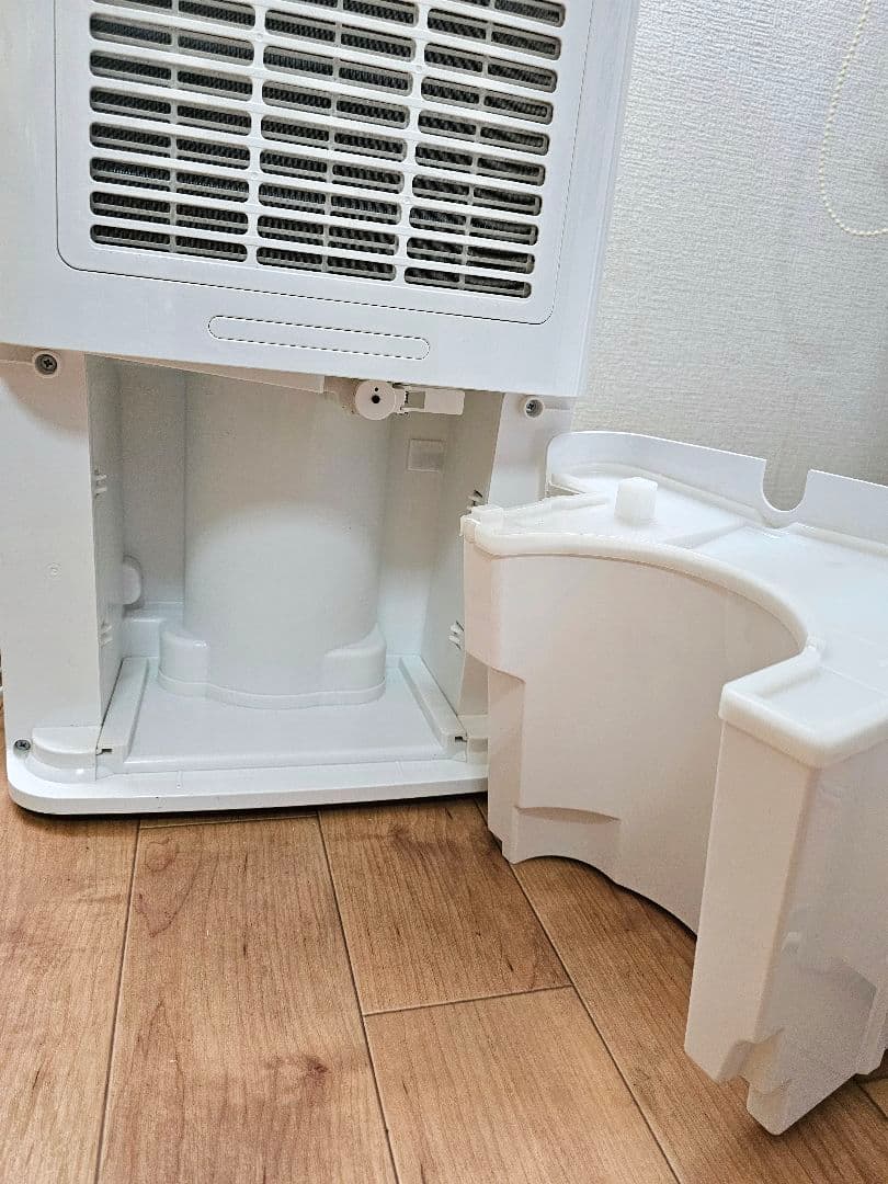 アイリスオーヤマ 衣類乾燥除湿機 IJC-H140 ④