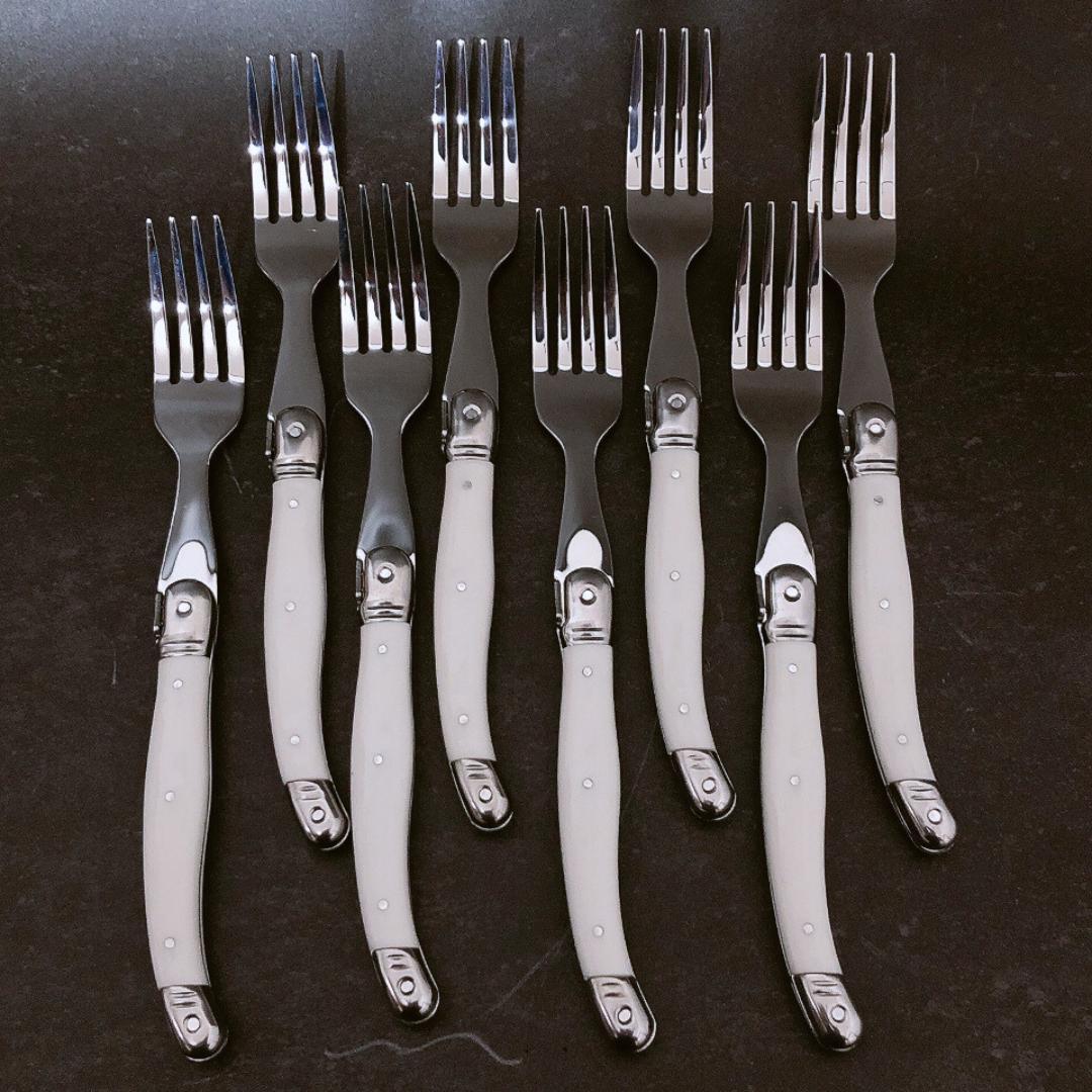 【専用出品】LAGUIOLE ラギオール カトラリー 34本セット ホワイト 白