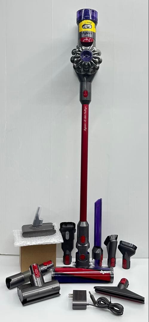 バッテリー付き　SV10K v8 fluffy+ ダイソン ハンディ　赤　掃除機