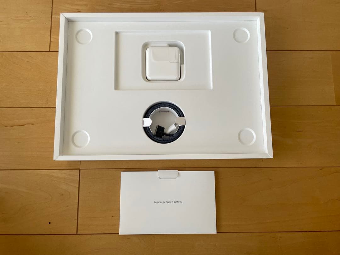 Apple M2 13インチMacBook Air ミッドナイト+おまけ有り