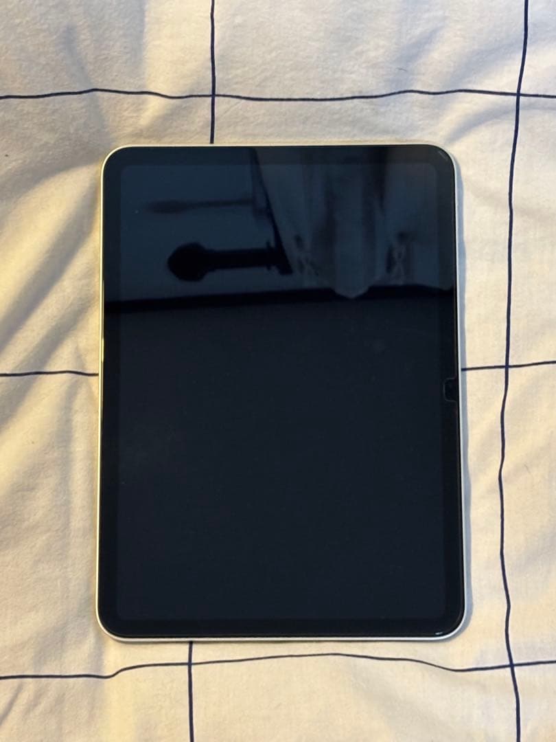 Apple iPad 10.9インチ シルバー 本体 10世代　128GB