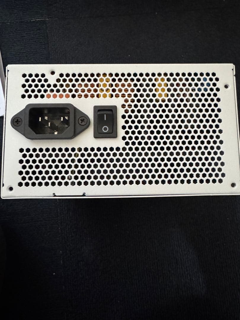 ドスパラセレクト 850W 80+GOLD電源ユニット 白