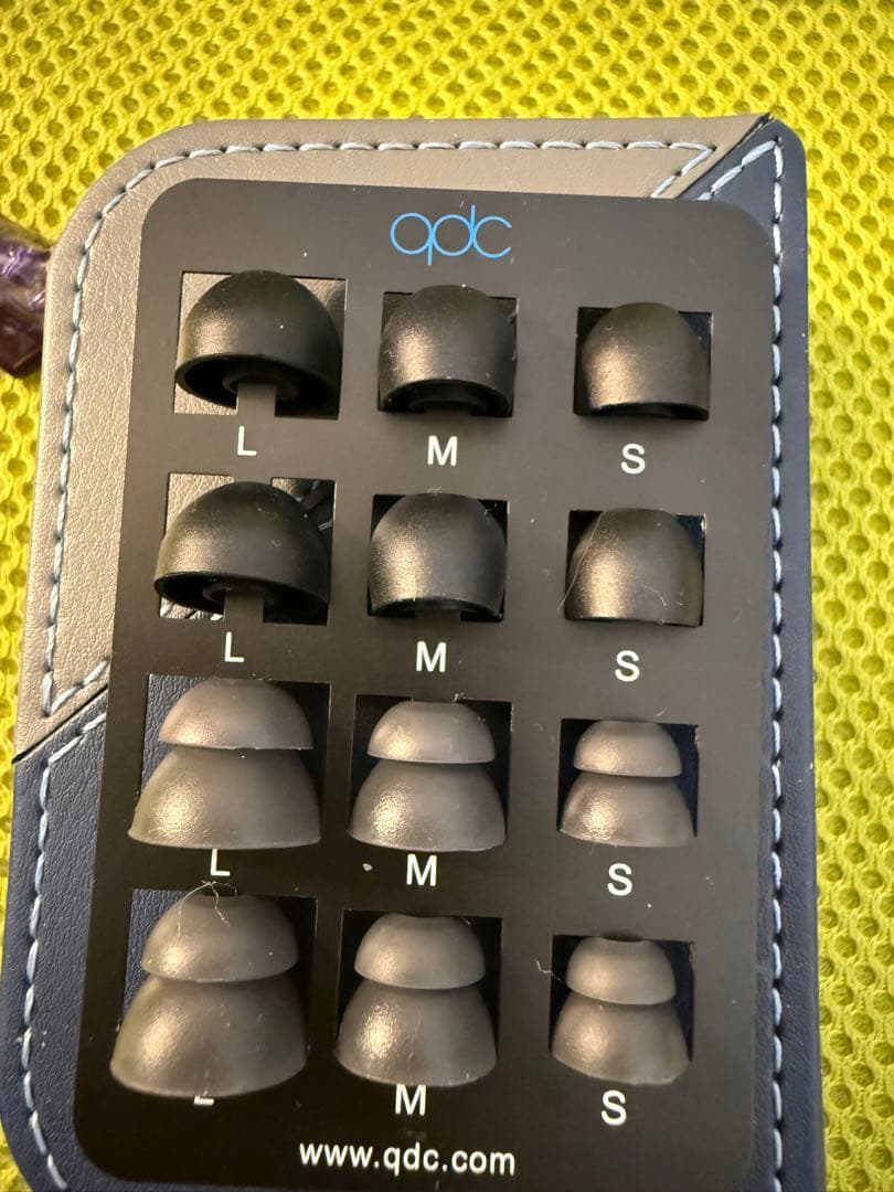 qdc Uranus リケーブル可能イヤフォン