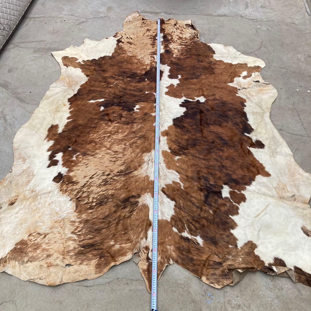 コ*中様 一頭分 牛革 本革 毛皮ラグ ハラコ カウラグ 約230×170cm
