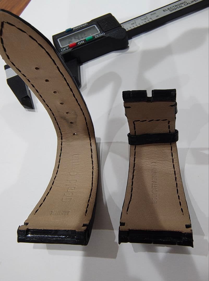 超美品！ジェラルドジェンタ　オクト用マットクロコベルト