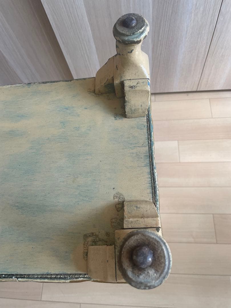 ロイドルーム　ベットサイドチェスト