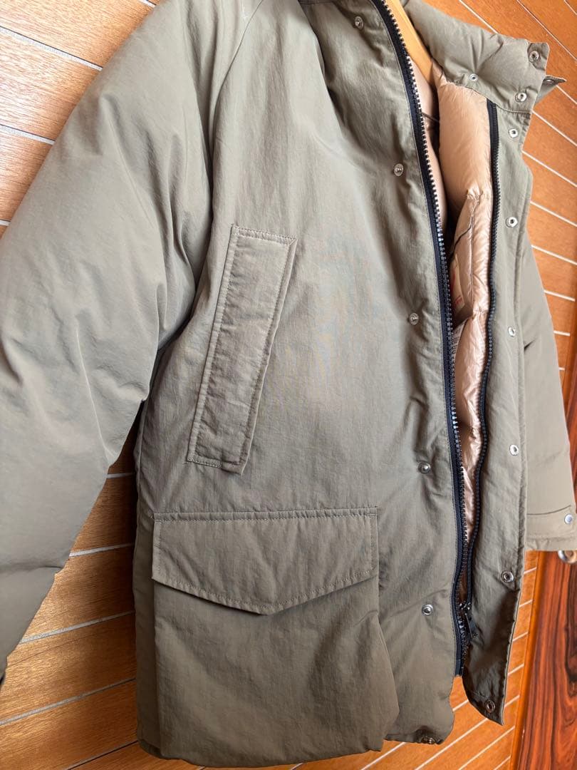 マウンテンイクイップメント　レトロレッドライン　ダウンジャケット　S