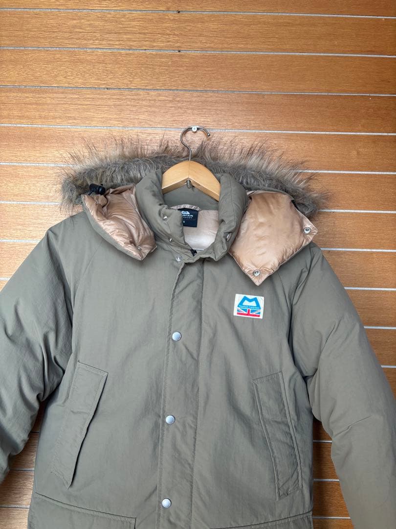 マウンテンイクイップメント　レトロレッドライン　ダウンジャケット　S