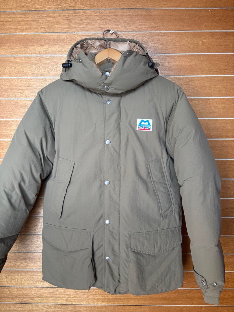 マウンテンイクイップメント　レトロレッドライン　ダウンジャケット　S