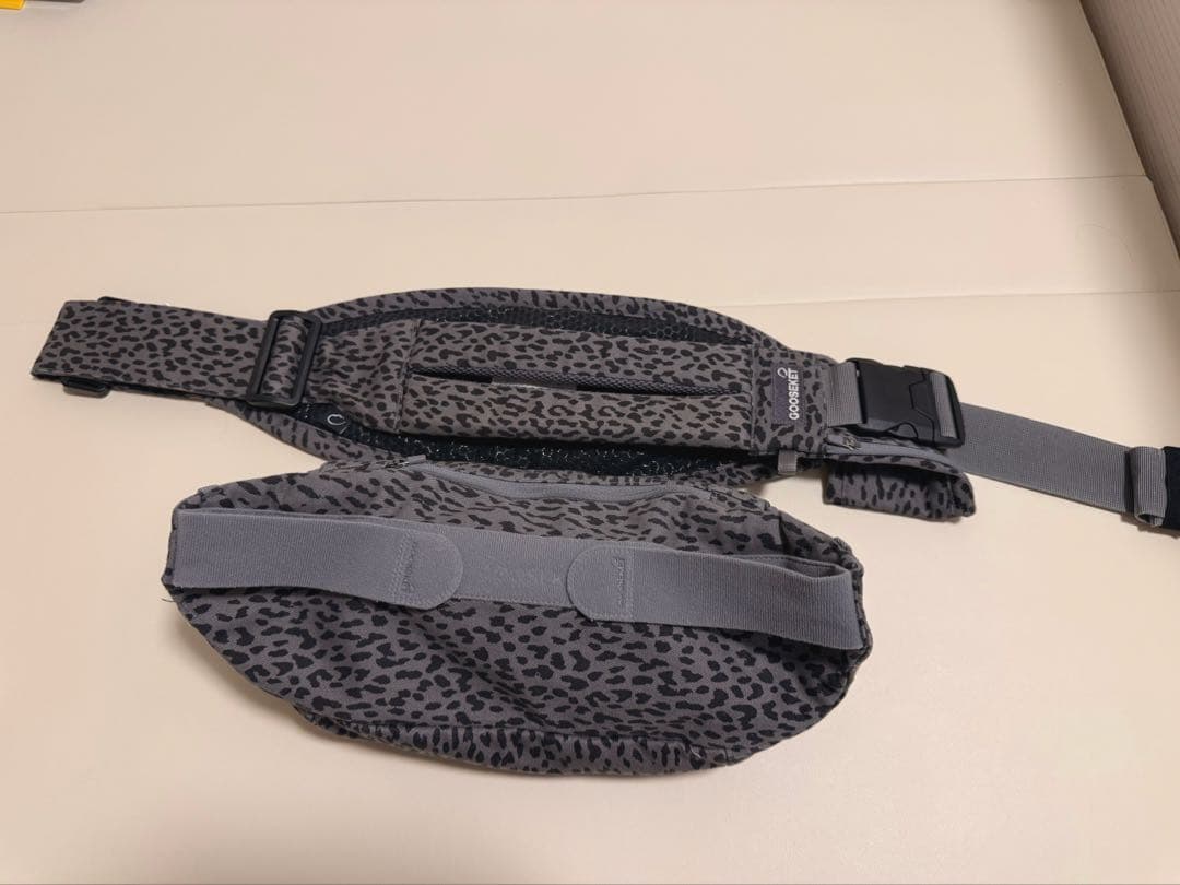 グスケット365 抱っこ紐 plus 【グレーレオパード】