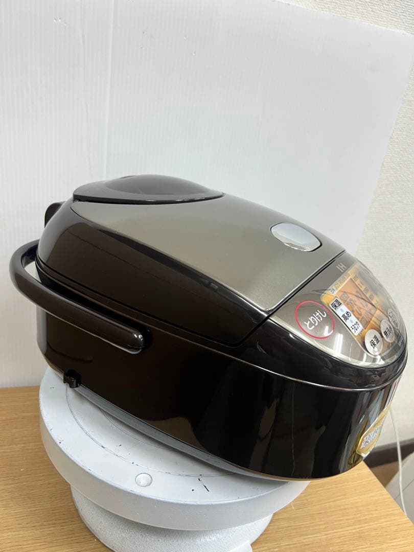 象印 IH炊飯ジャー NW-VA10 5.5合 ブラウン 2019年製