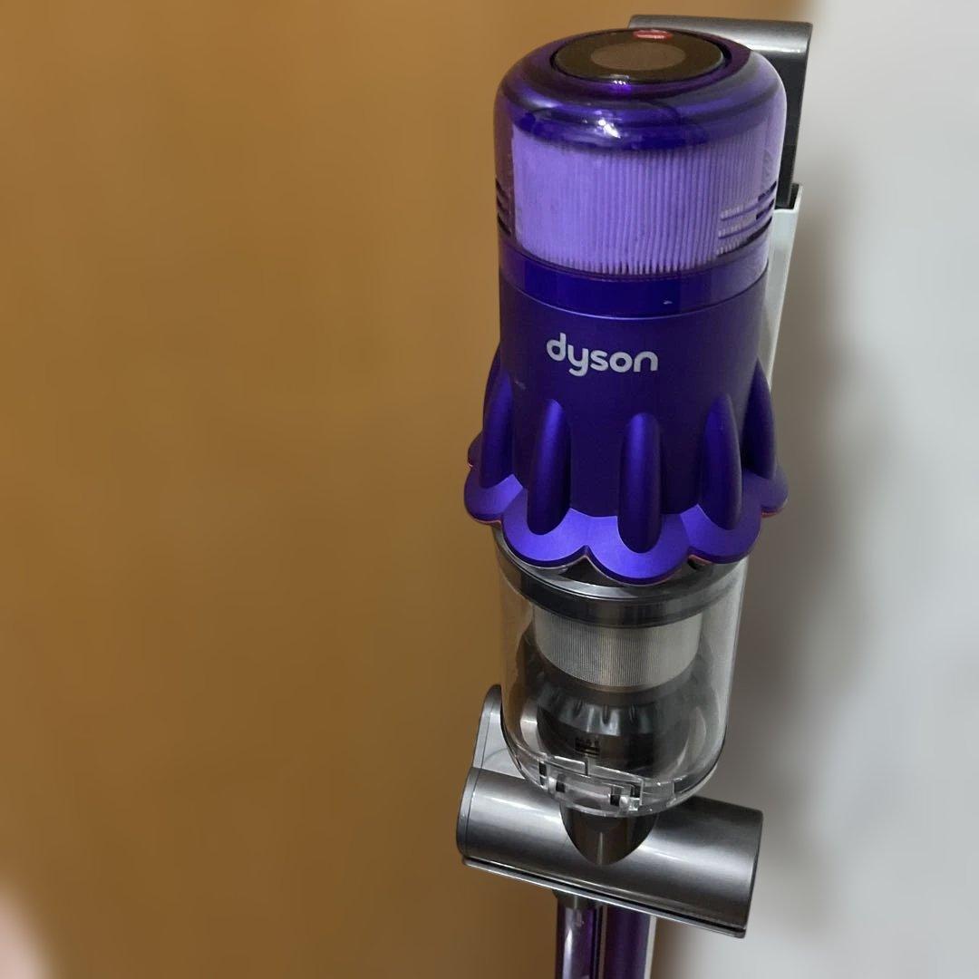 30.『美品』洗浄済Dyson Digital Slim Fluffy SV18