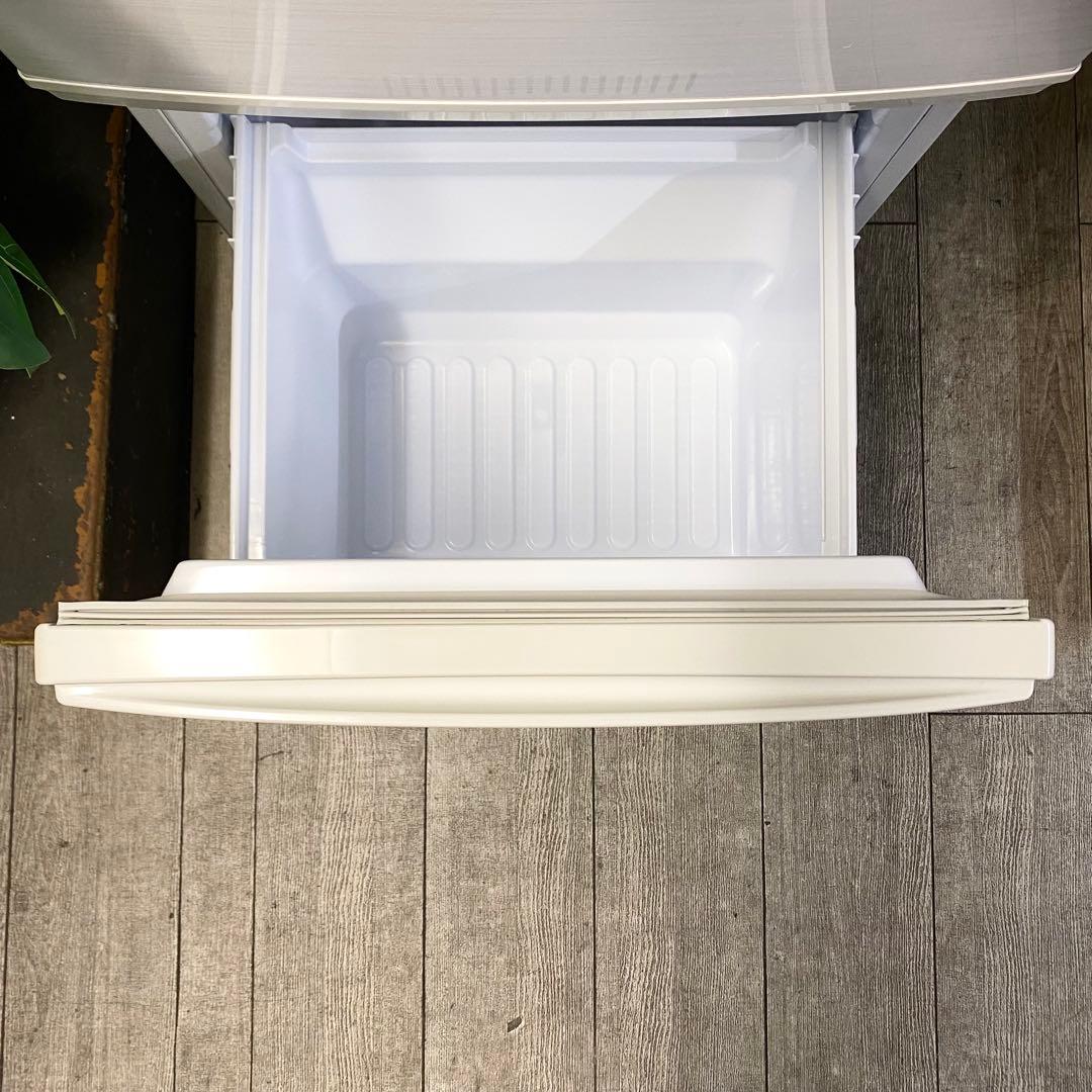 設置場所を選ばない、どっちも付け替えドア！ 一人暮らし！冷凍冷蔵庫137L