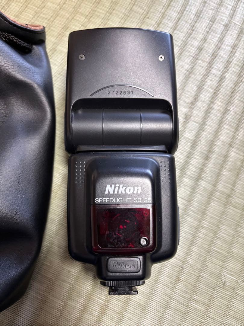 Nikon F-501 一眼レフカメラ