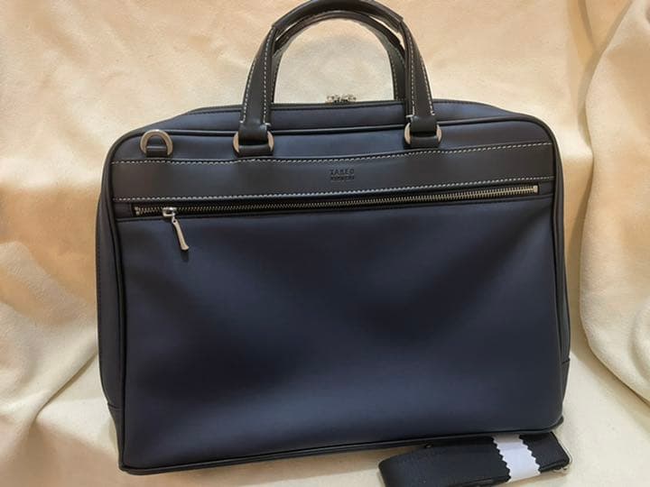 TAKEO KIKUCHI ビジネスバッグ 牛革　新品