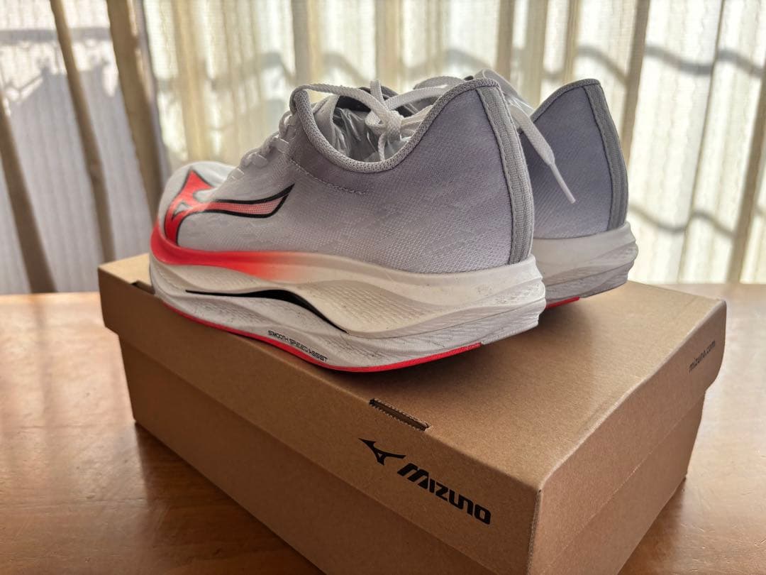 ミズノ　ウェーブリベリオンフラッシュ３　27.5