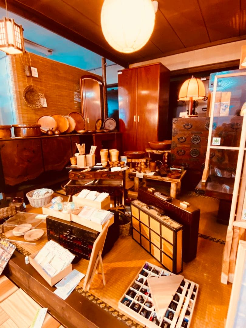 キャスター付！ケヤキ名木の飾り棚