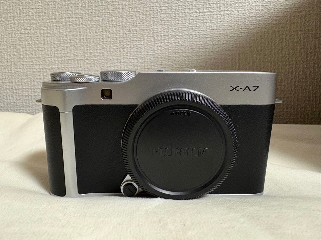 FUJIFILM X-A7 ミラーレスカメラ 本体