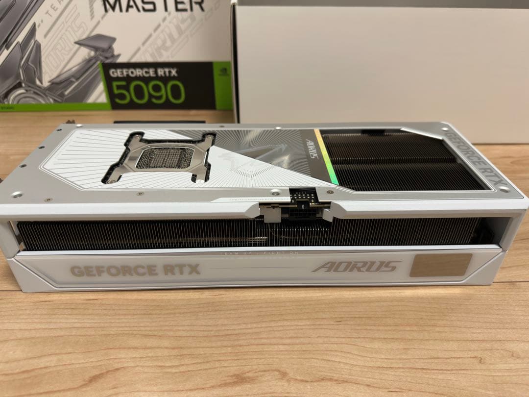 グラフィックボード・グラボ・ビデオカード RTX5090 GIGABYTE AORUS