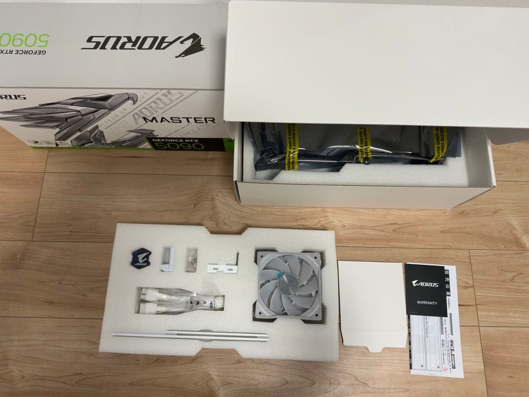 グラフィックボード・グラボ・ビデオカード RTX5090 GIGABYTE AORUS