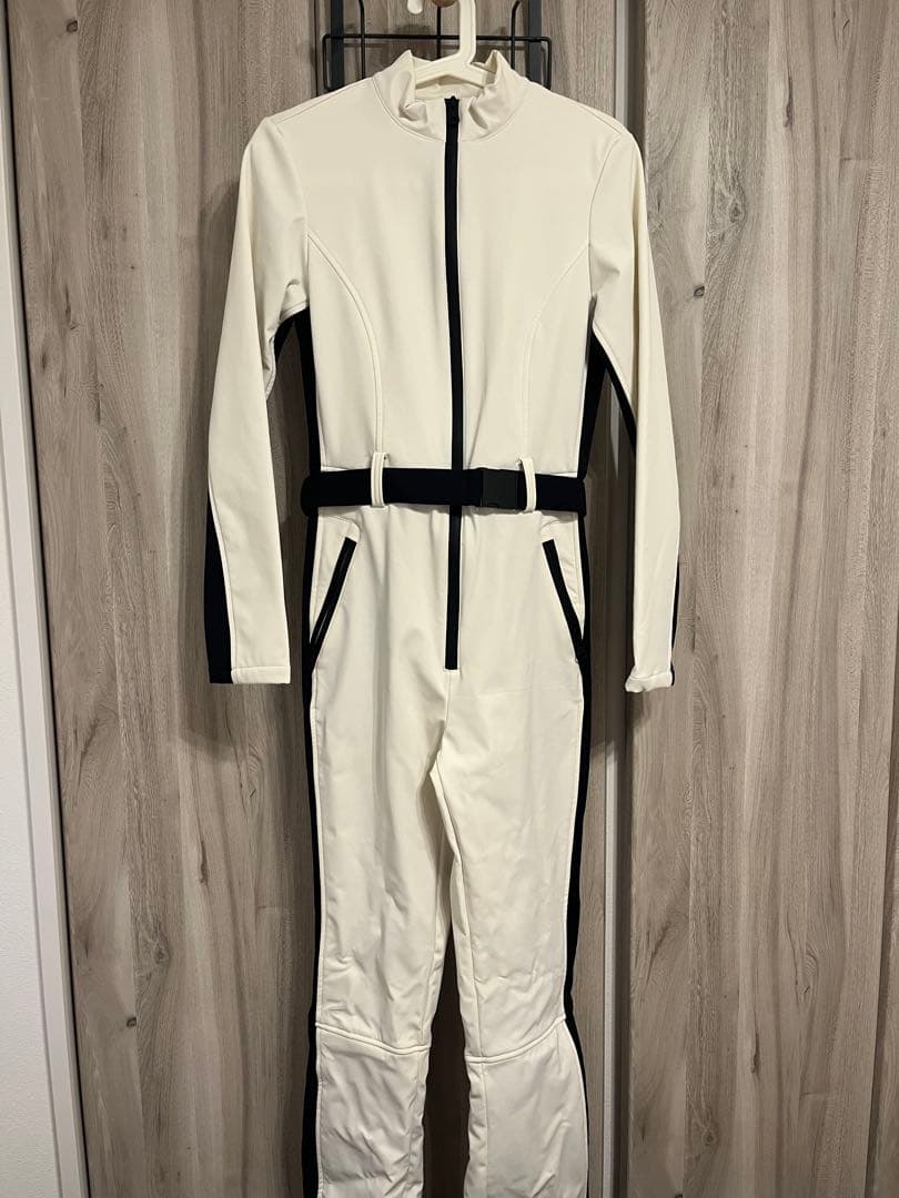 ZARA ザラ　防風・防水スキー用ジャンプスーツ　女性　一回のみ着用