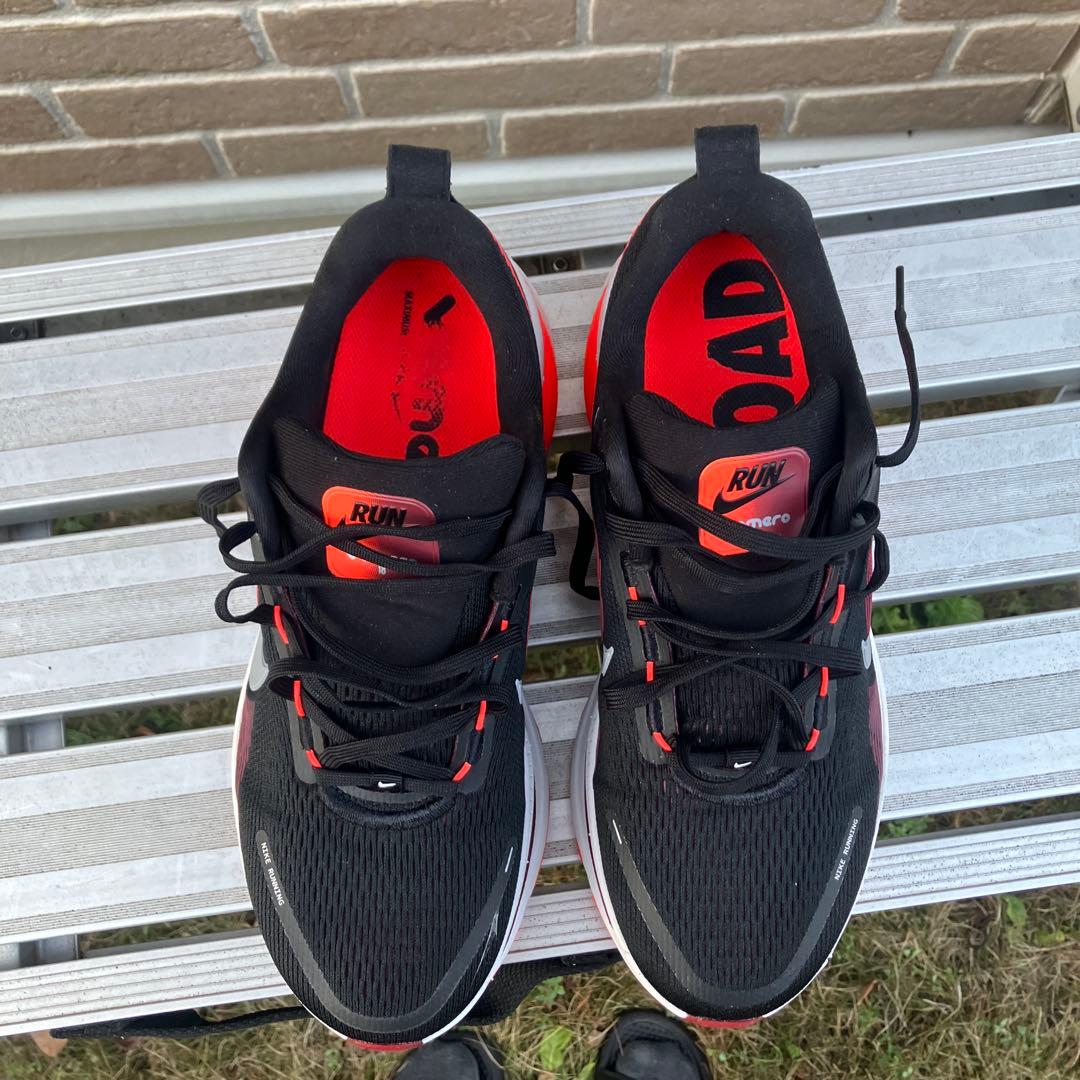 Nike ZoomX ナイキ　ボメロ　18