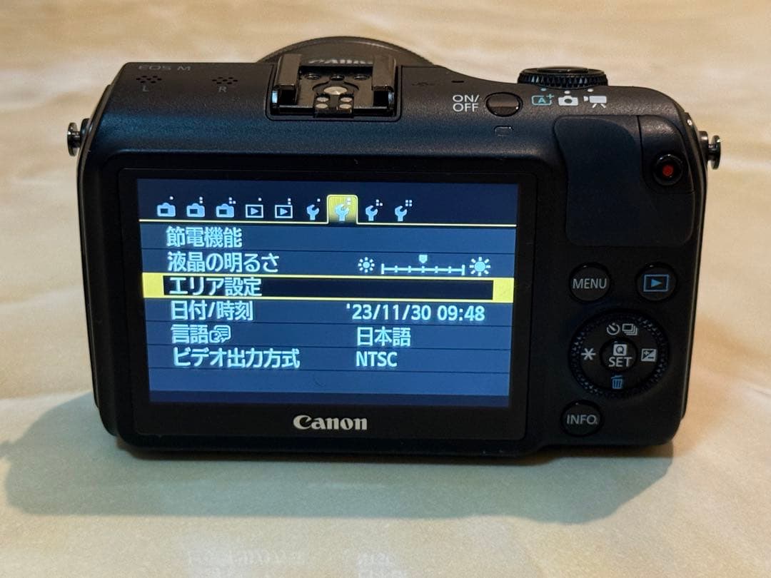【Canon】キャノン EOS M デジタル一眼レフ